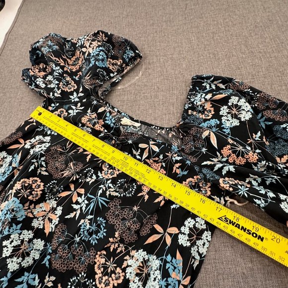 Brand New!! a.n.a a new approach Floral Dress Puffy Short Sleeves Small MSRP $60 - Picture 10 of 14